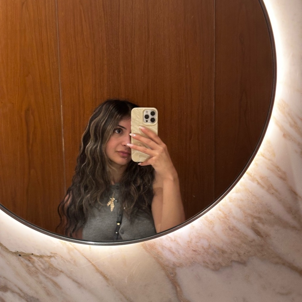 Meet your Posher, Dana